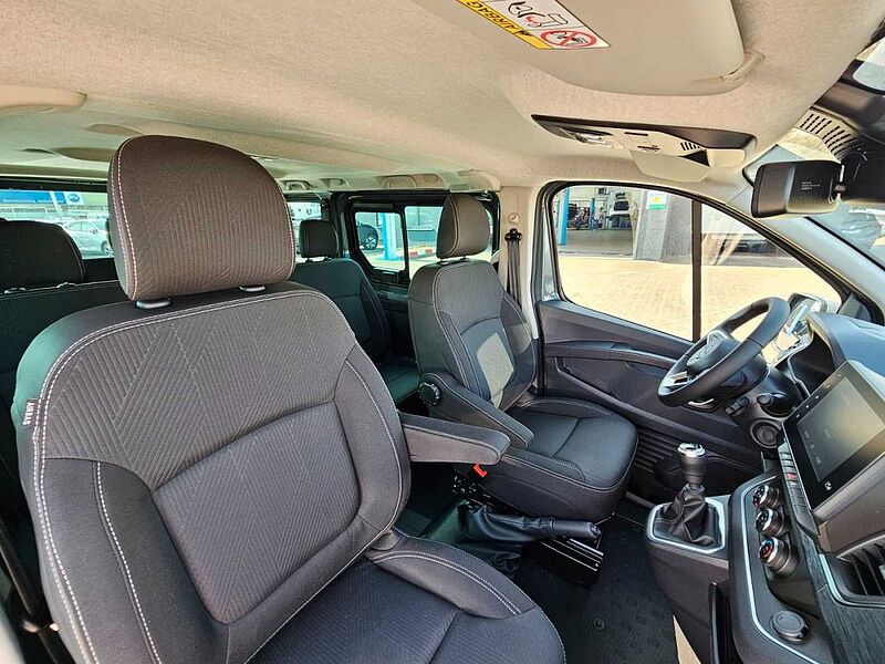 Nissan Primastar Kombi  2,8t Tekna 8 Sitze