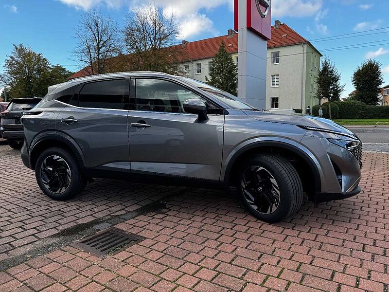 Nissan Qashqai N-Connecta 1.3 MHEV Winter & Komfort