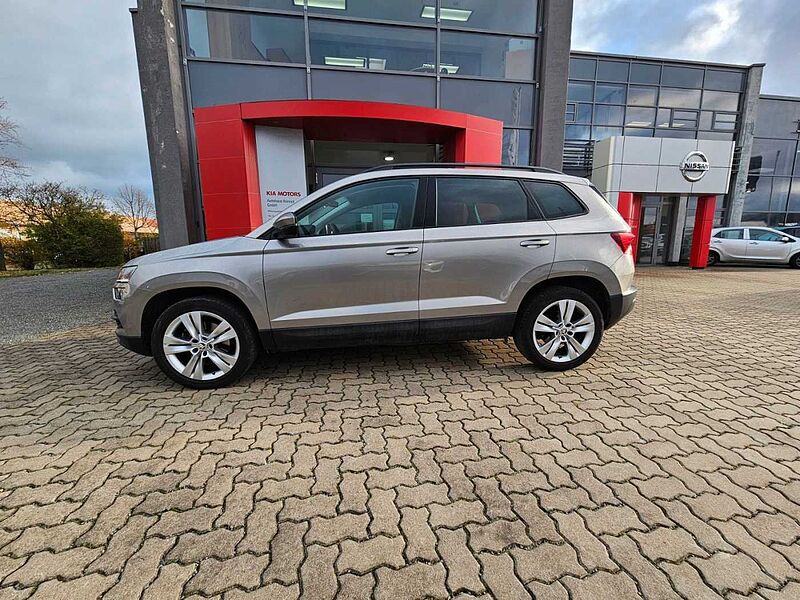 SKODA Karoq Style 1.5 TSI 16V Navi Kamera Sitzhz LED