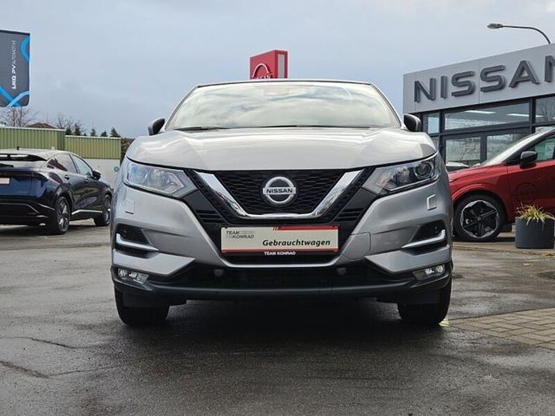 Nissan Qashqai 1.3 DIG-T N-Connecta, Sitzhzg. ,Navi, AHK