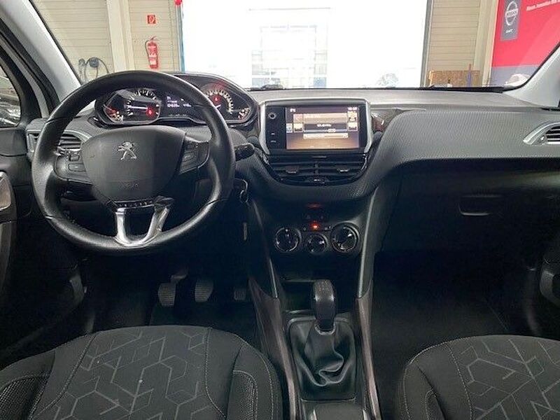 Peugeot 2008 Active 1.2 PureTech 110 Sitzheizung Klimaan