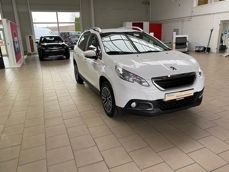 Peugeot 2008 Active 1.2 PureTech 110 Sitzheizung Klimaan