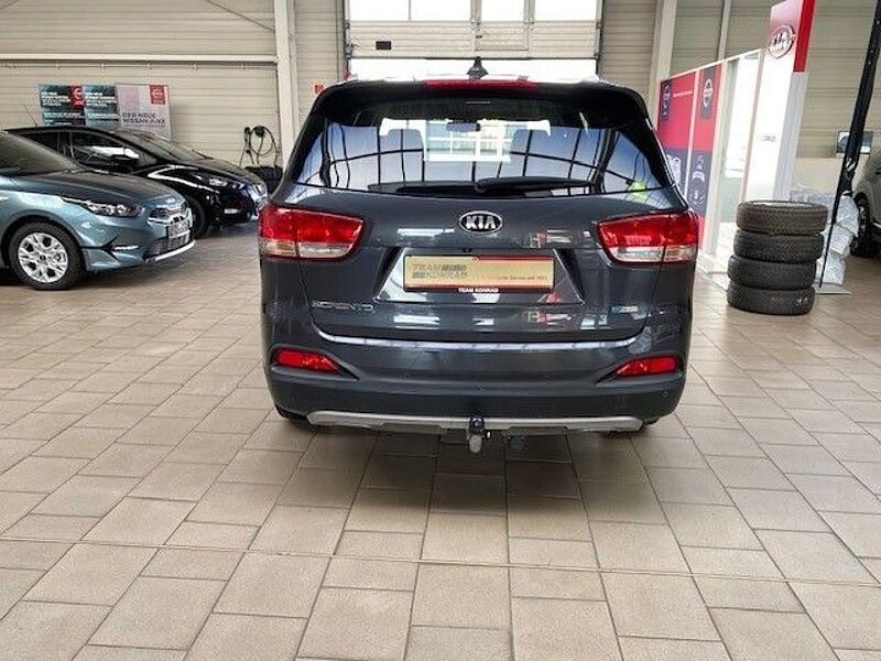 Kia Sorento Vision 4WD 2.2 CRDi AHK Navi Klimaaut. SH